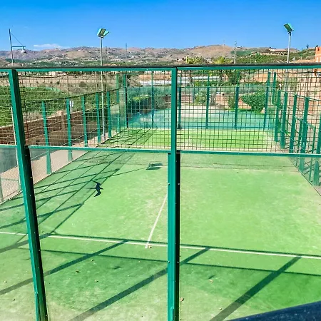 2 Bed Modern Sea Views *