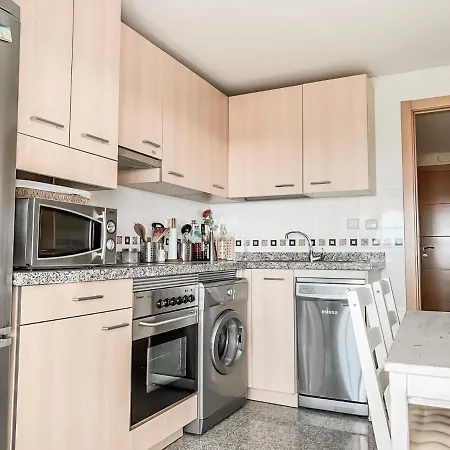 2 Bed Modern Sea Views Appartamento *