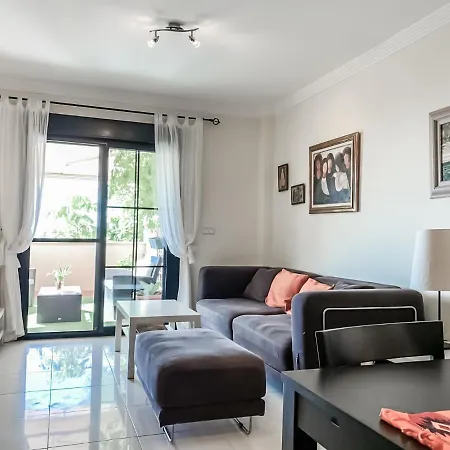 2 Bed Modern Sea Views